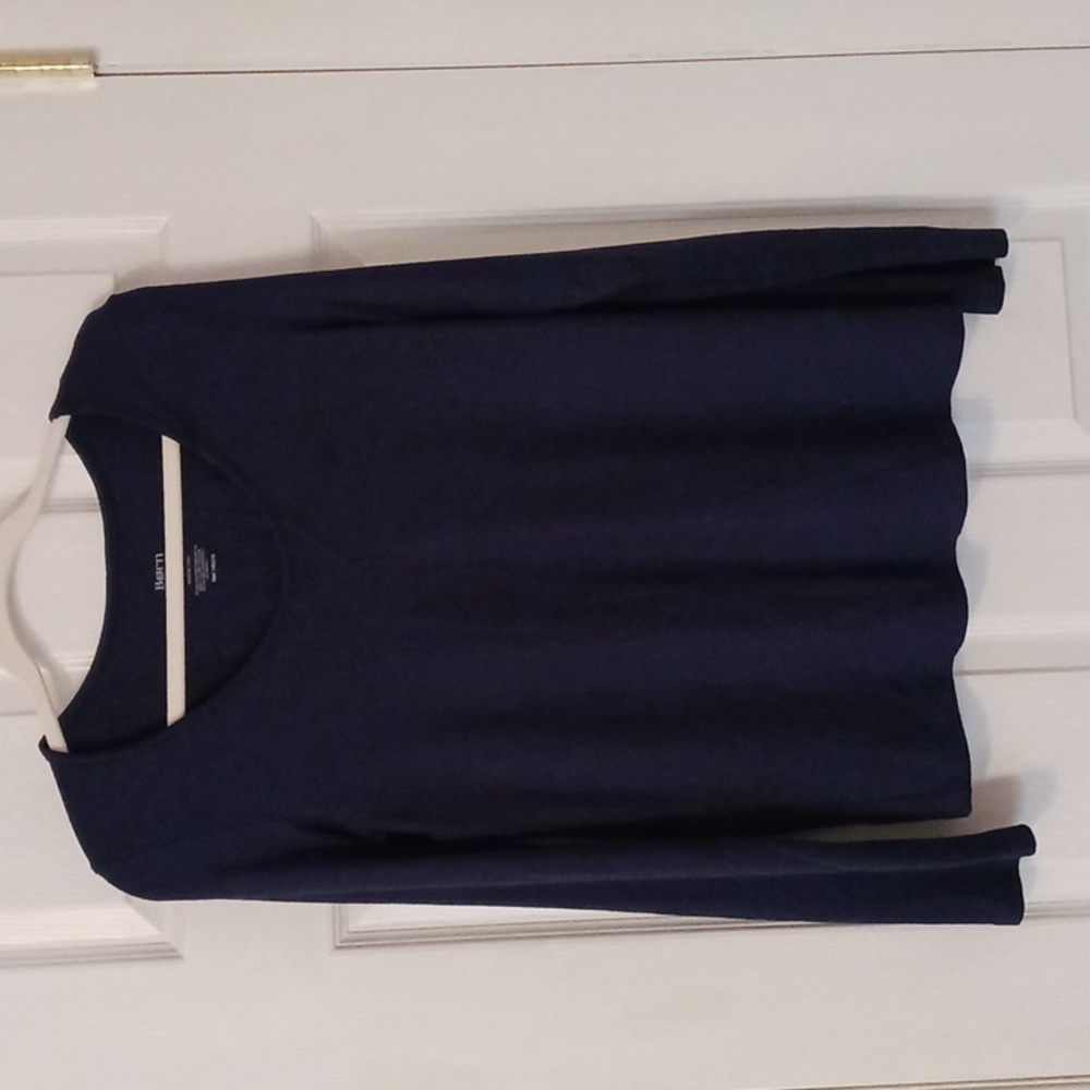 Born navy blue long sleeve crew neck t-shirt soft size M loungewear